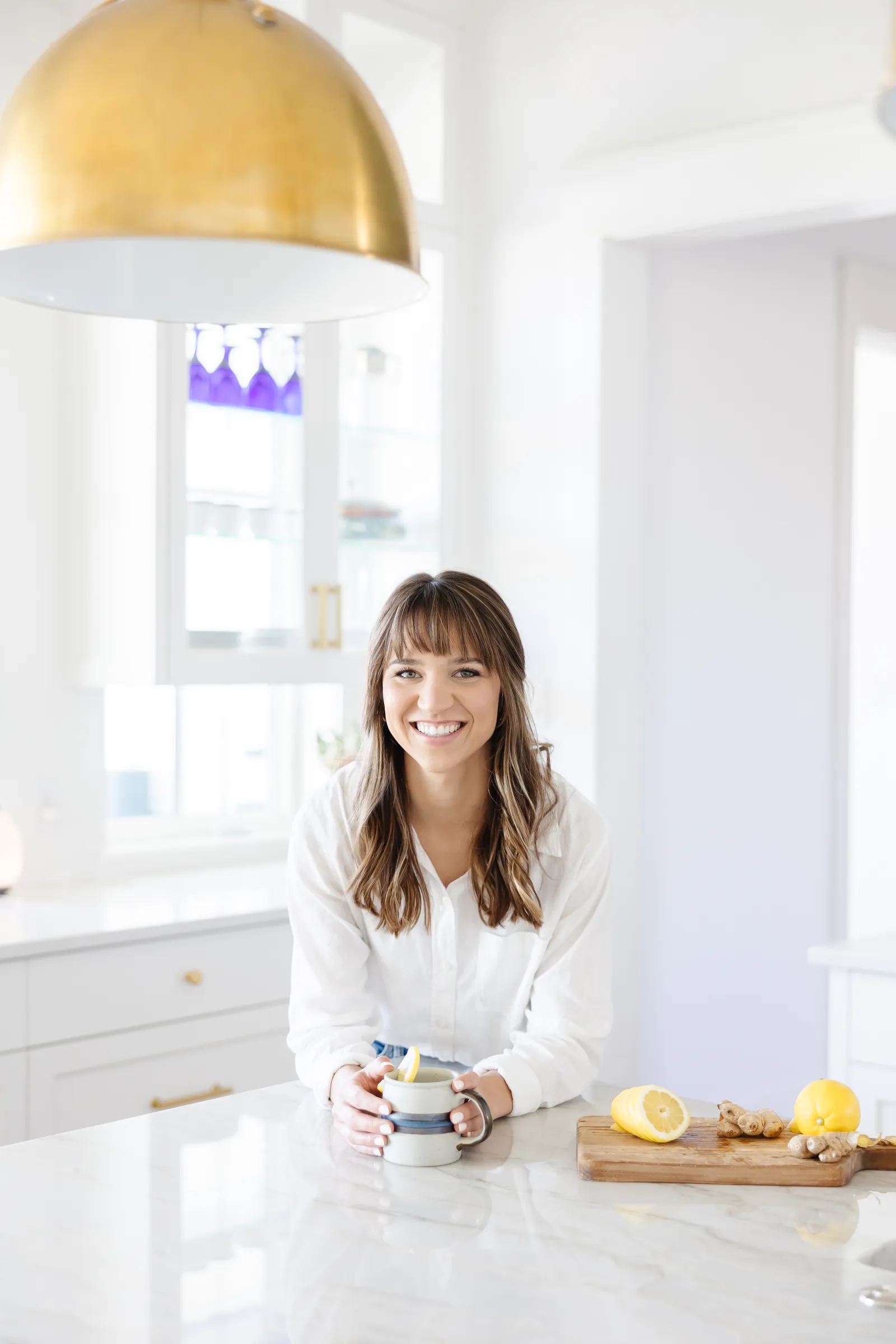 Alicia in the kitchen with lemon tea